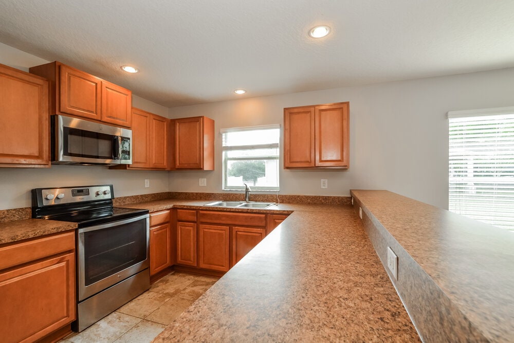 Building Photo - 1705 Southern Oak Loop