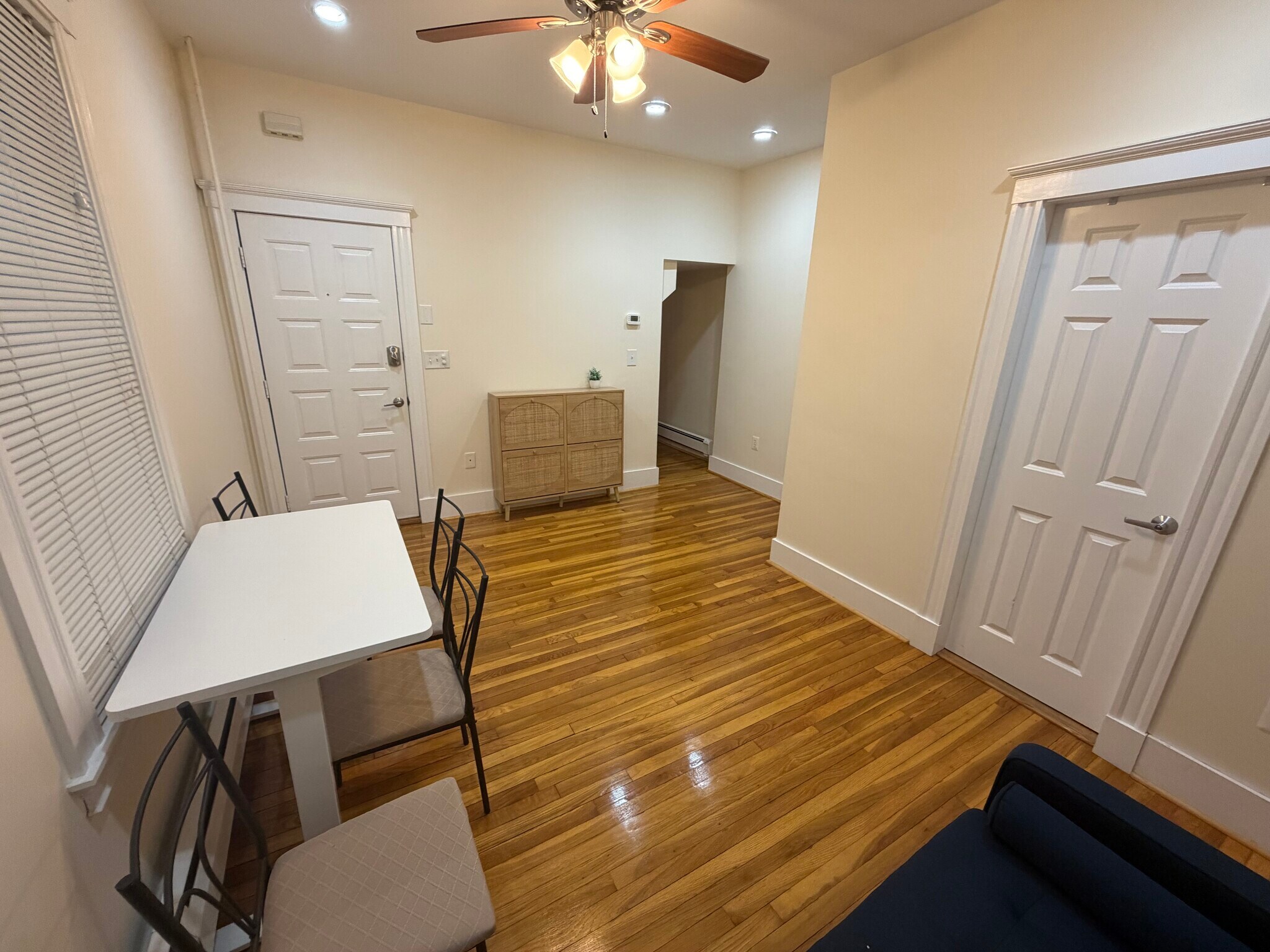 Building Photo - 67 Oak St