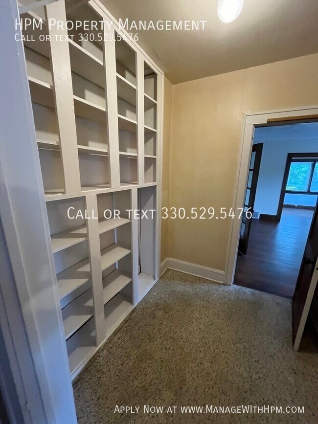 Building Photo - 724 Crosby St