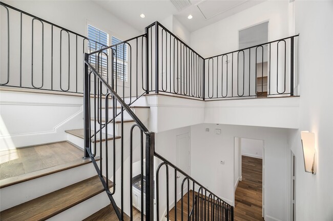 Building Photo - 11107 Savannah Oaks Ln