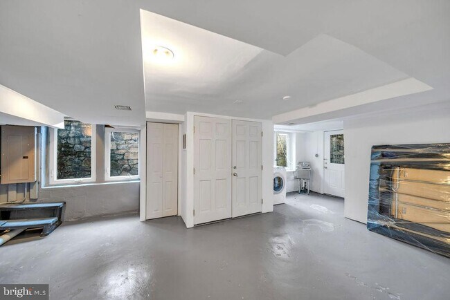 Building Photo - 5306 Bradley Blvd