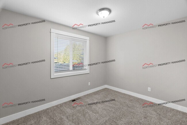 Building Photo - STATUS: *PENDING APPLICATION*| R37 | $2295  **** MOVE IN SPECIAL ****
