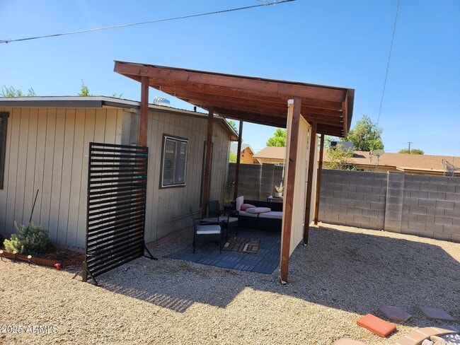 Building Photo - 2507 E Campo Bello Dr