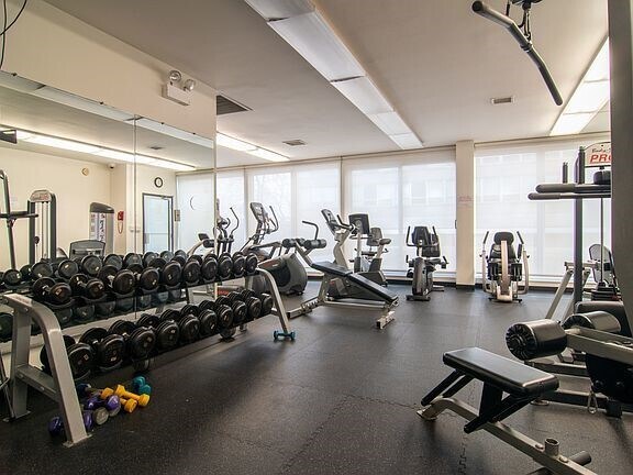 Building Photo - 4800 S Chicago Beach Dr