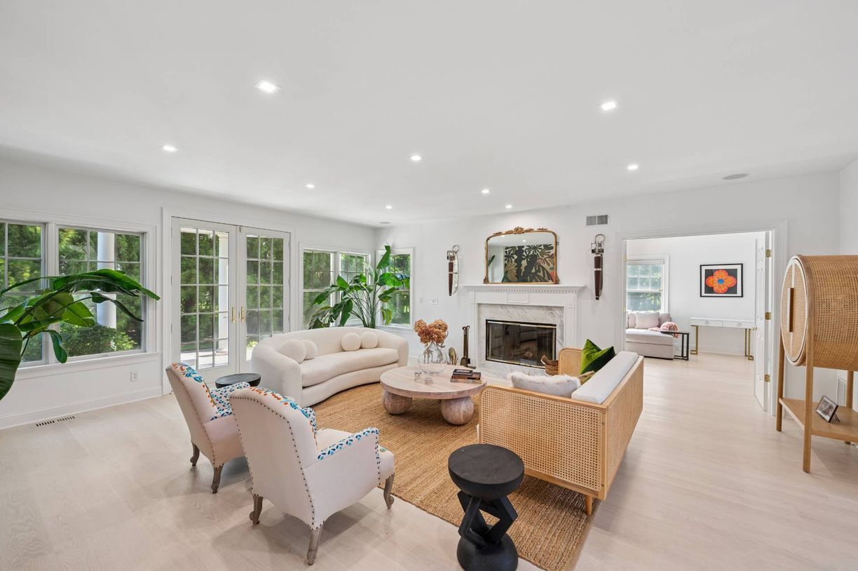 Building Photo - 15 Parrish Pond Ln