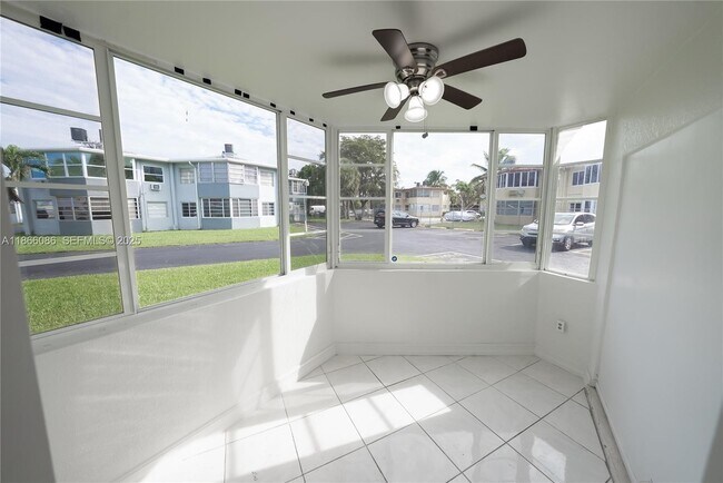 Building Photo - 1701 NE Miami Gardens Dr
