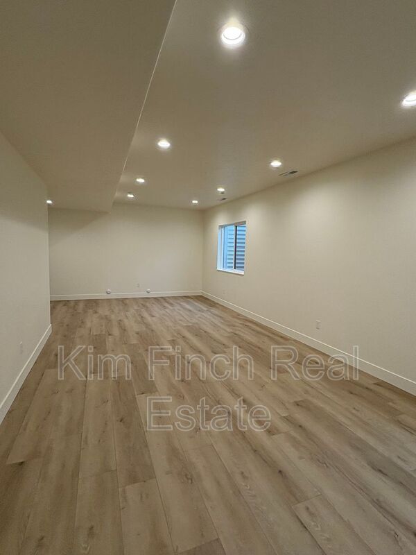 Building Photo - 202 N 910 E