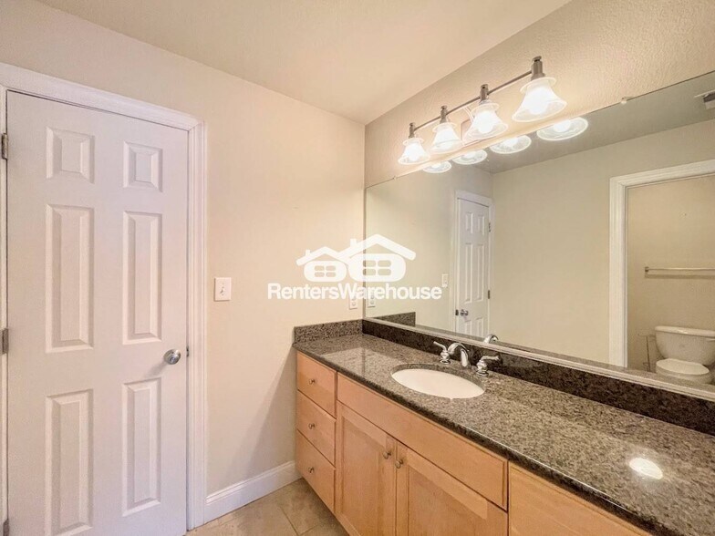 Building Photo - 1135 Arlynn Ln