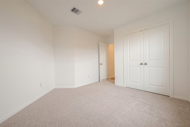 Building Photo - 3106 Elm Br Dr