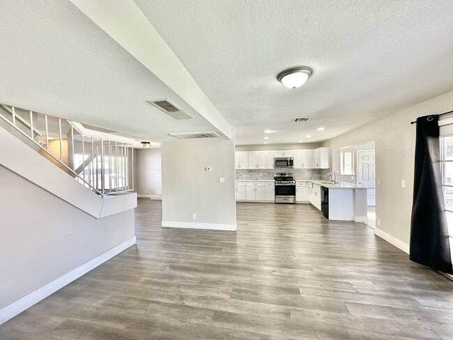 Building Photo - 4067 Arrowood Dr