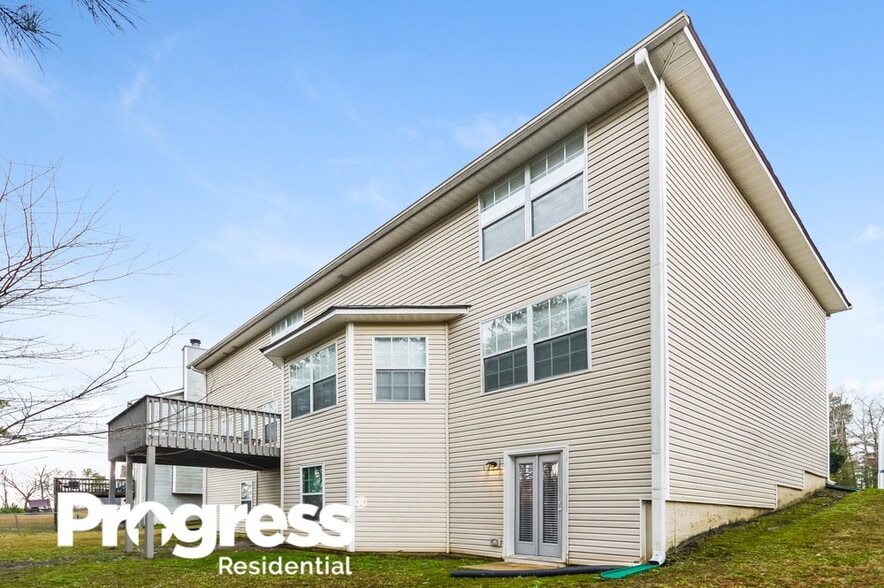 Building Photo - 2540 Tolliver Dr