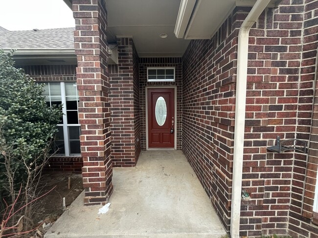 Building Photo - 2321 SW 94th St