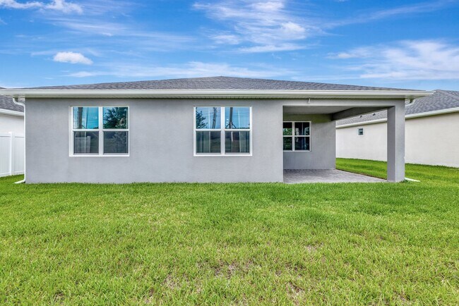 Building Photo - Spacious 4BR Home in Port St. Lucie – Modern Comfort Awaits
