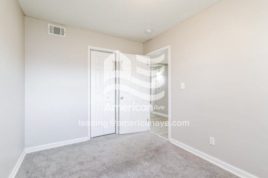 Building Photo - 7306 Betsy Ross Dr