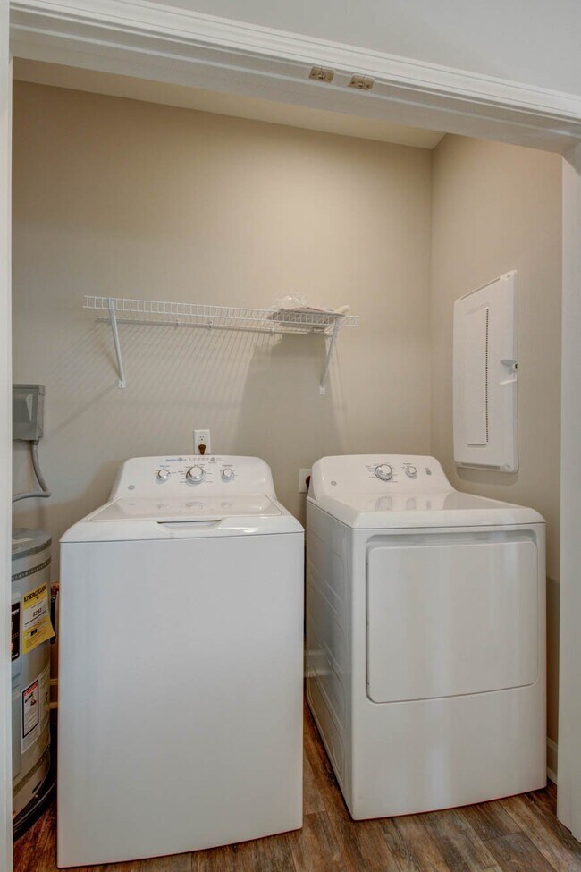 Building Photo - 7202 Bowen Corner Avenue Apt #Unit 10, Han...