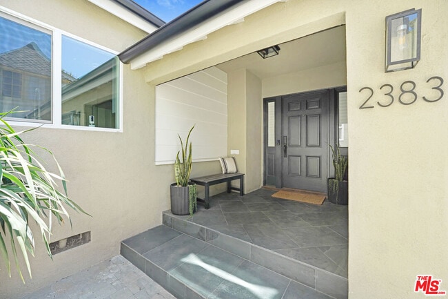 Building Photo - 2383 Panorama Terrace