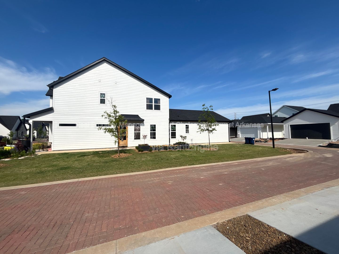 Building Photo - 4017 W Sommerset St
