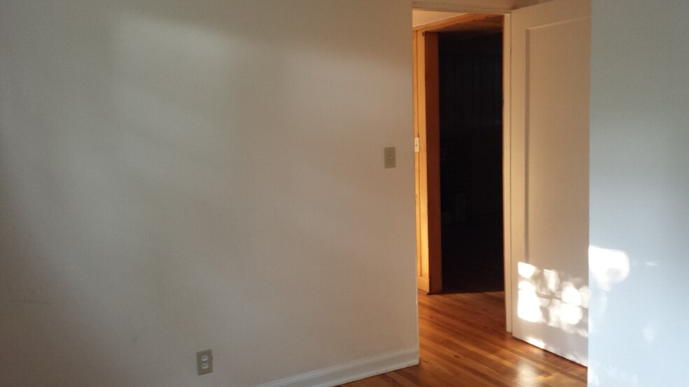 Looking from the south bedroom towards the living room - 901 Country Club Ave