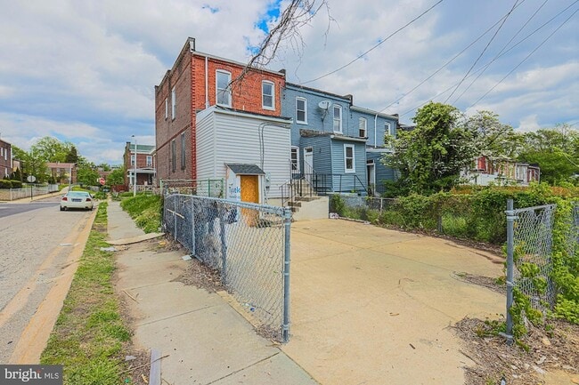 Building Photo - 2819 Presbury St