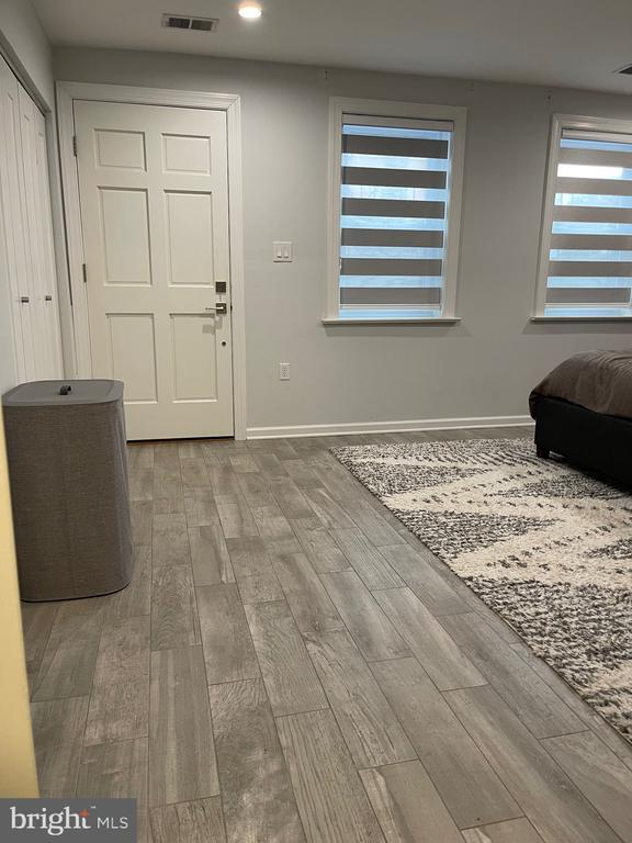 Building Photo - 519 G St SW