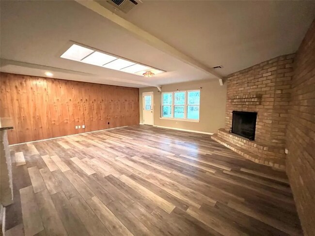 Building Photo - 7014 Woodfern Dr