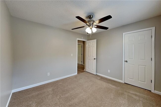 Building Photo - 252 Creel Chase NW