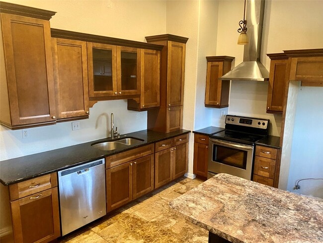 Building Photo - 3003 Briar Dr