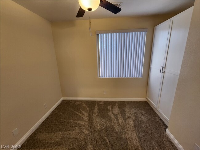 Building Photo - 300 Vilberti Ct