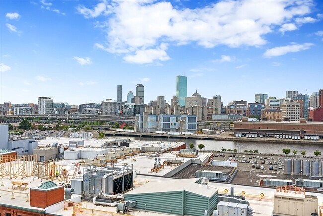 Building Photo - 25 Channel Center St