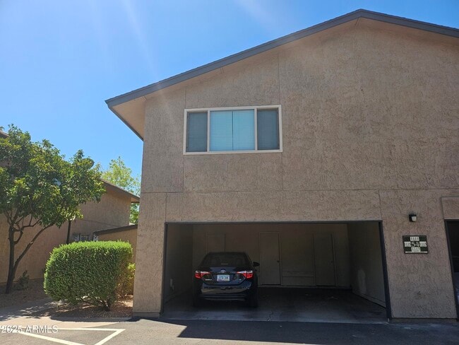 Primary Photo - 1115 N 84th Pl