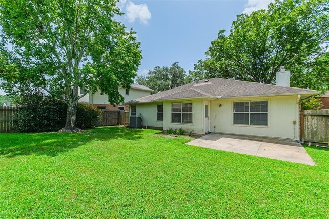 Building Photo - 14527 Golden Cypress Ln