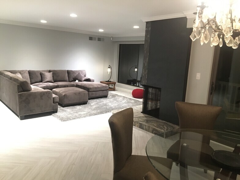 Great Room - 7106 Bridge Way