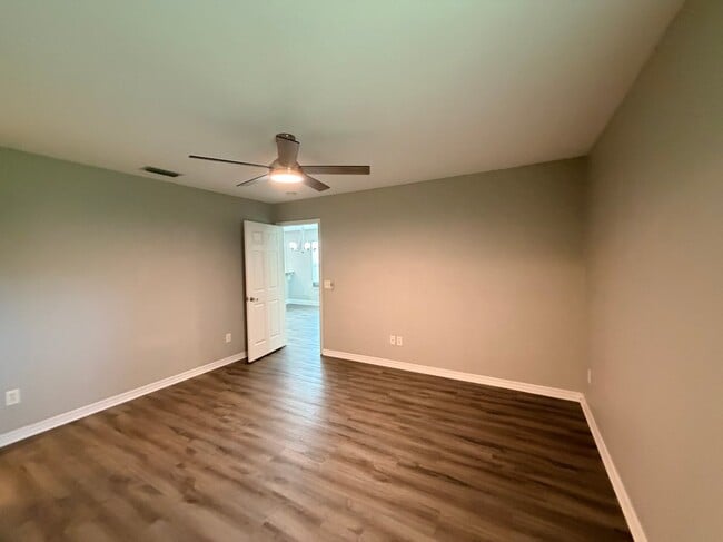 Building Photo - 7738 Lola Cir