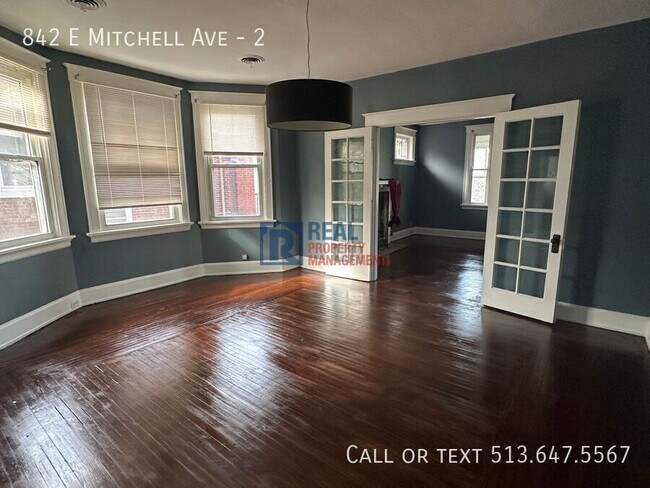 Building Photo - 842 E Mitchell Ave