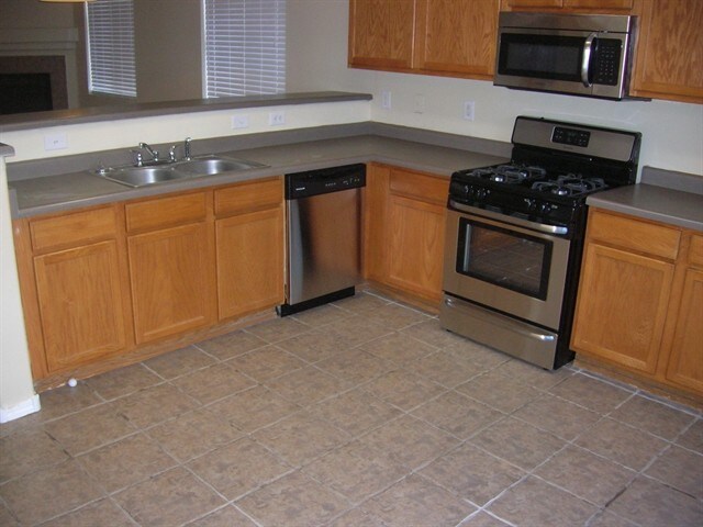 Building Photo - 10905 Serpentine Court NW