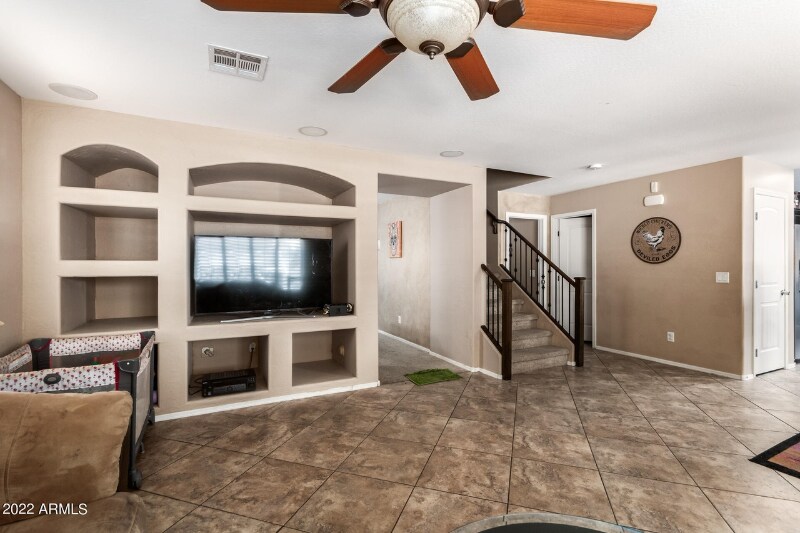 Building Photo - 1398 E Mayfield Dr
