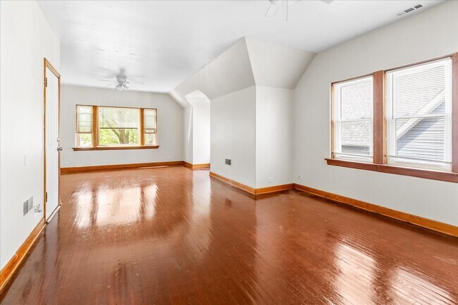 Building Photo - 58 W 113th St