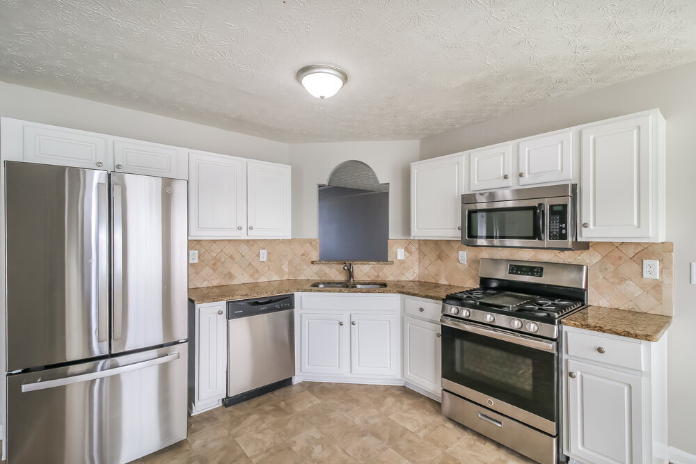 Building Photo - 650 Compton Ln