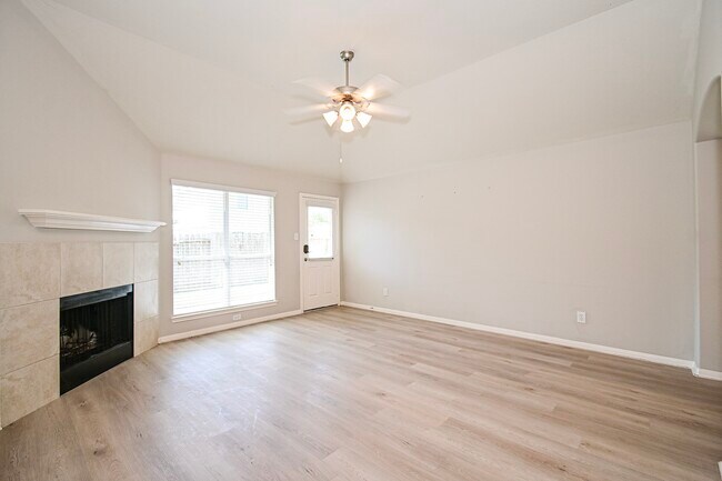 Building Photo - 3111 Myrtle Ranch Dr