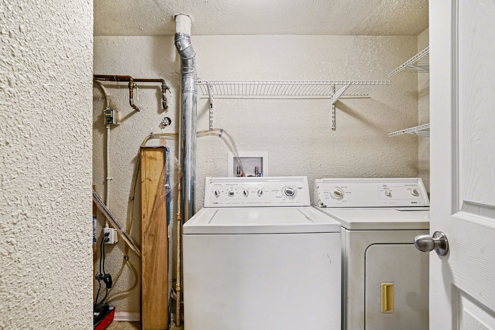 Building Photo - 9867 E Peakview Ave