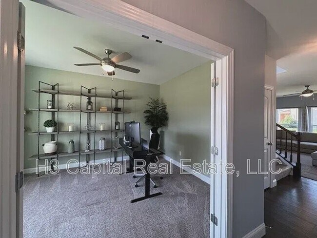 Building Photo - 1401 Miami Ct