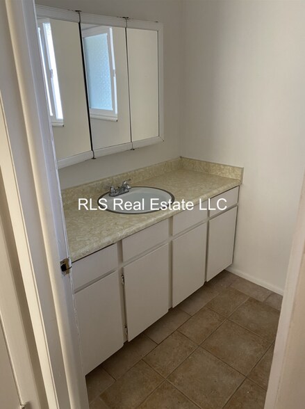 Building Photo - 8705 S Altair Drive