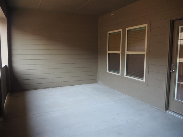 Building Photo - 2407 Klamath Dr