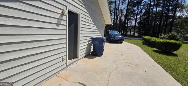 Building Photo - 445 Wilson Mill Rd SW