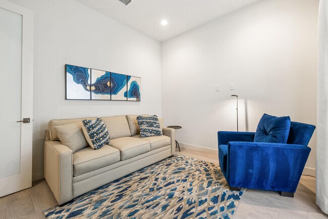 Building Photo - 1701 Retreat Cir