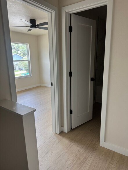 Building Photo - 523 Ramsdell Ave