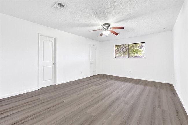 Building Photo - 2730 Mesquite Dr