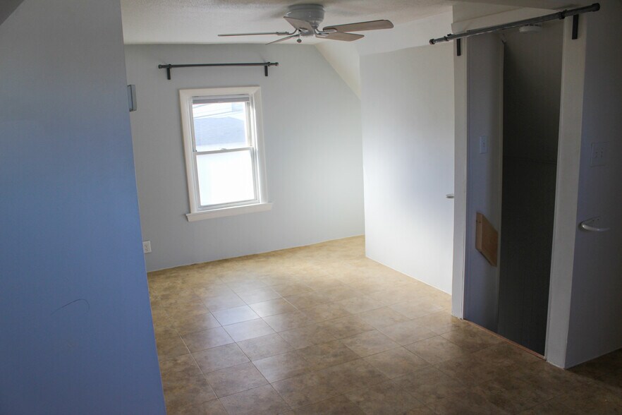 Master Bed - 6 Ryan Ave