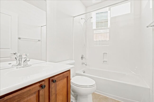 Building Photo - 3169 Parkham Dr