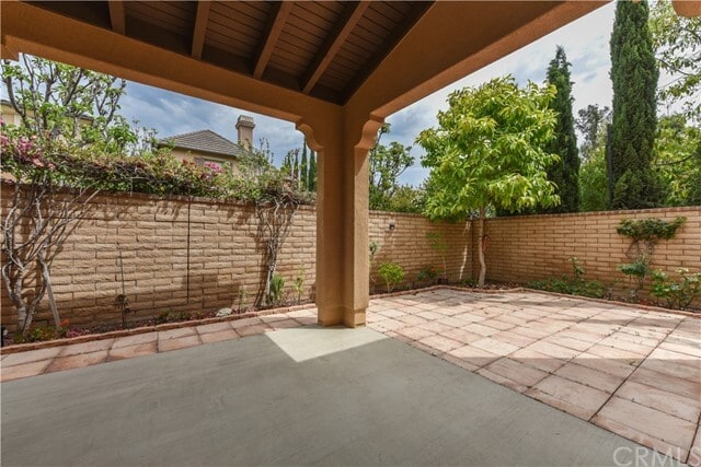 Building Photo - 42 Twin Gables